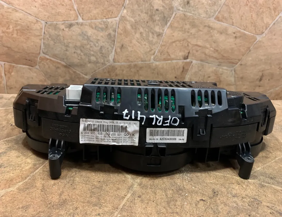 MERCEDES-BENZ C-Class W204/S204/C204 (2004-2015) Sebességmérő műszer A2049004809 34355218