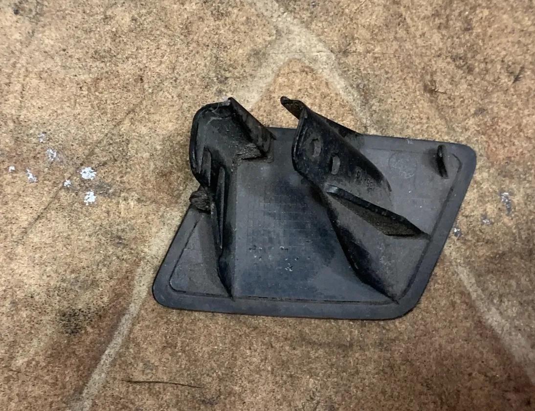 BMW 1 Series F20/F21 (2011-2020) Jobb oldali fényszórómosó zártakaró lemeze 7253318 34223310