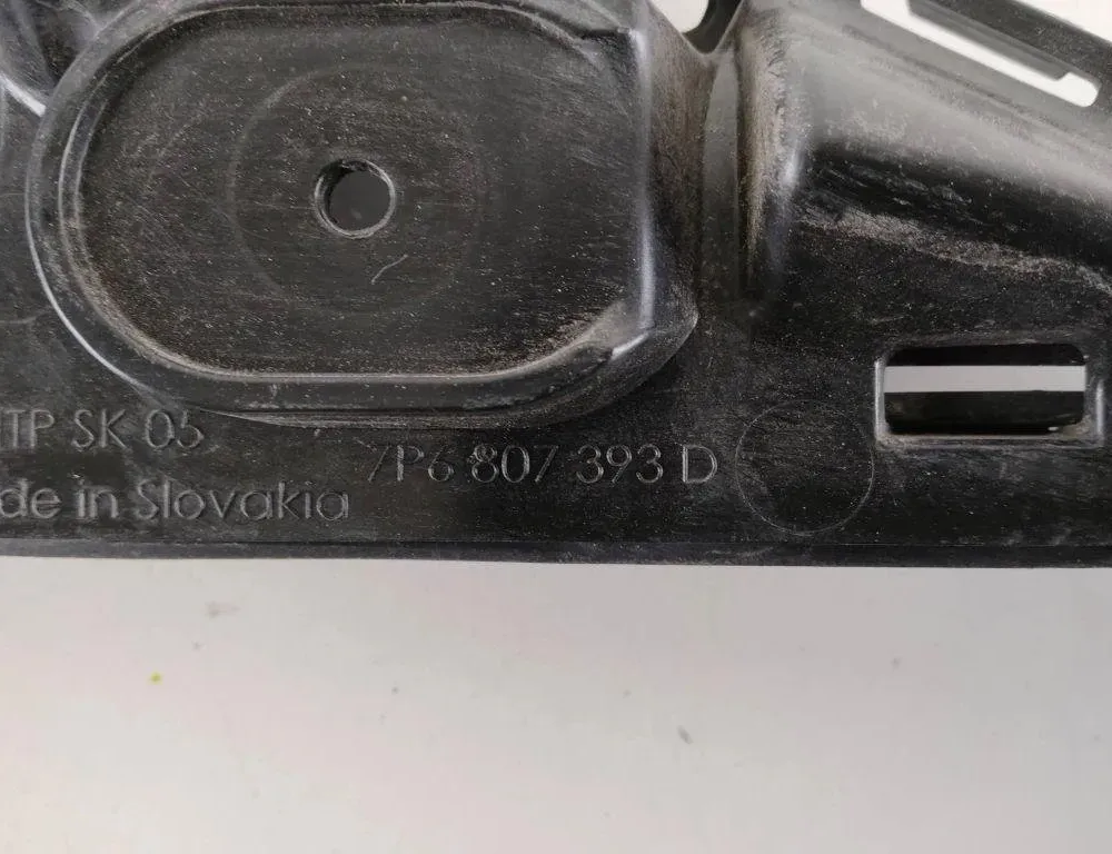 VOLKSWAGEN Touareg 2 generation (2010-2018) Jobb hátsó lökhárító konzolja 7P6807393D 31921634