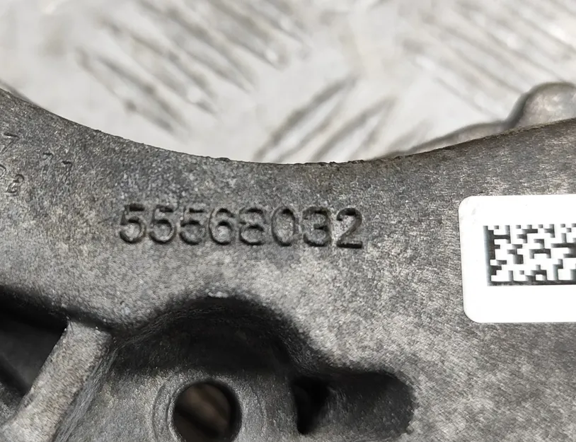 OPEL Ampera 1 generation (2012-2015) Водяной насос 55568032 33098969