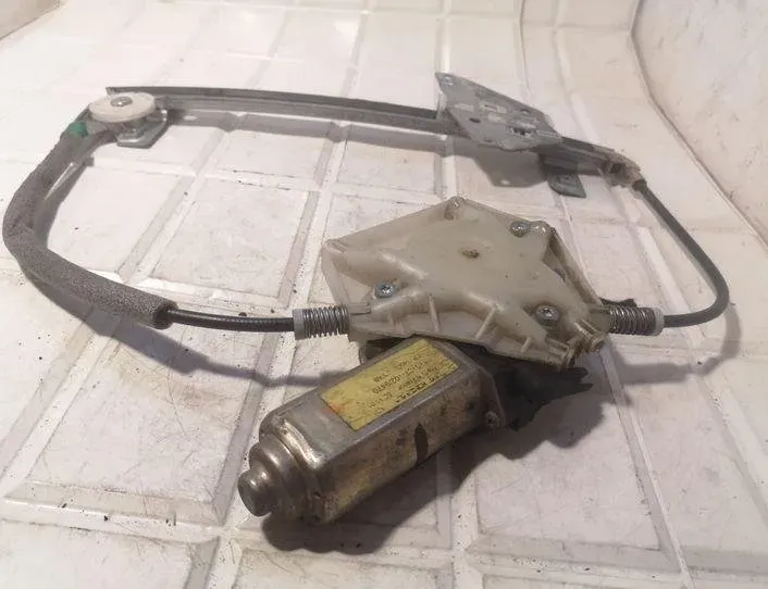 VOLVO V40 1 generation (1996-2004) Rear Right Door Window Regulator 113302 18215137