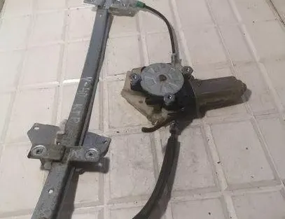 VOLVO S40 1 generation (1996-2004) Front Left Door Window Regulator 113302 21033967