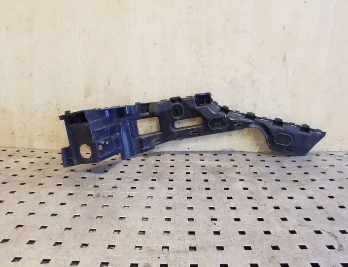 VOLKSWAGEN Touareg 2 generation (2010-2018) Левый держатель заднего бампера 7P6807393 26159452