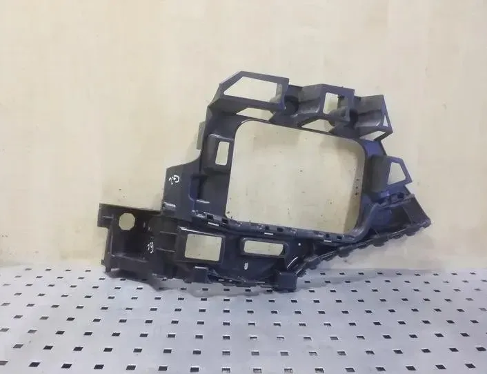 VOLKSWAGEN Touareg 2 generation (2010-2018) Jobb hátsó lökhárító konzolja 7P6807393,7P6807393A 26217675