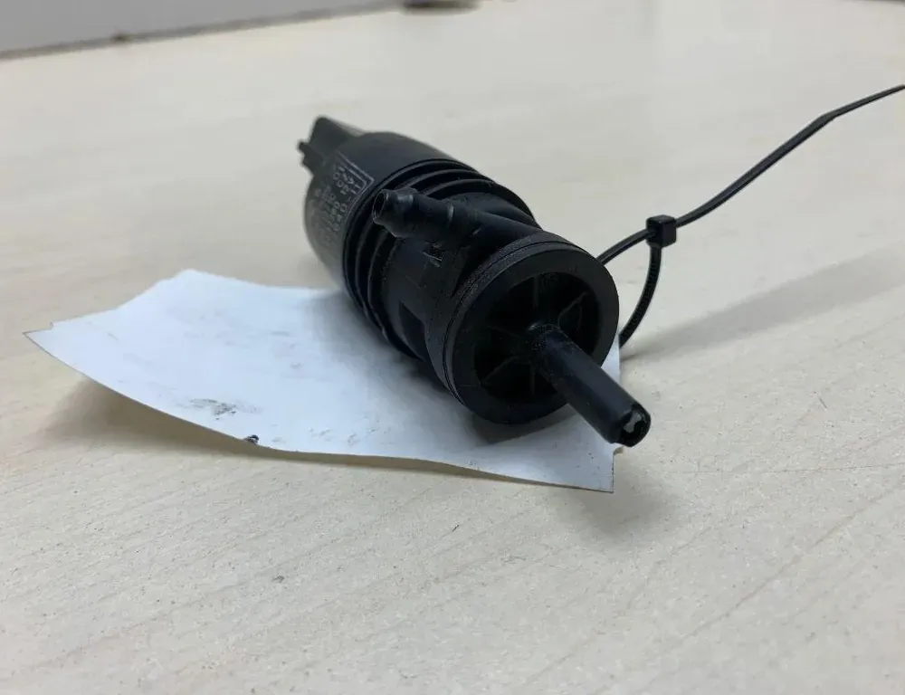 BMW X1 E84 (2009-2015) Window Washer Tank 67127302588,13264011,2730588,67126934159,6934159,67126934160,67127302589,7298309,A2218690121,67127298309,67122730588,6934160,67120154873,A0008605826,7302589,3437380 34176876