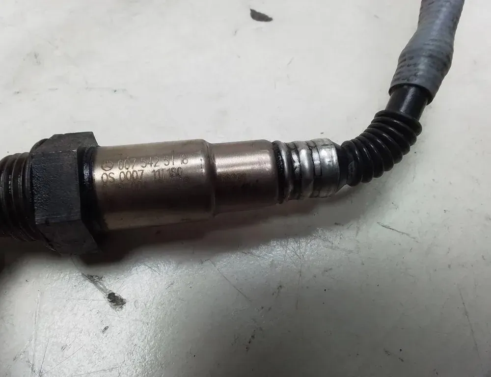 MERCEDES-BENZ C-Class W204/S204/C204 (2004-2015) Lambdaszonda 0281004207208,0S0007111180,0075421618,0075425118 34178734