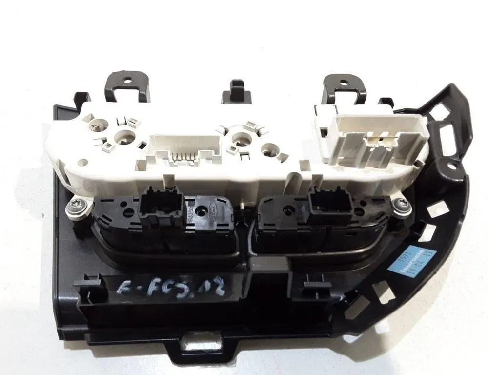 FORD Focus 3 generation (2011-2020) Egyéb vezérlőegységek BM5118522 32058250