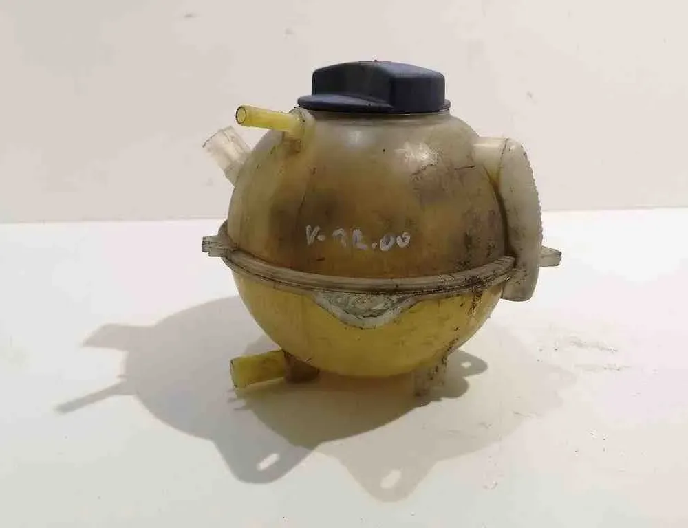 VOLKSWAGEN Bora 1 generation (1998-2005) Tágulási tartály 1J0121403A 32549532