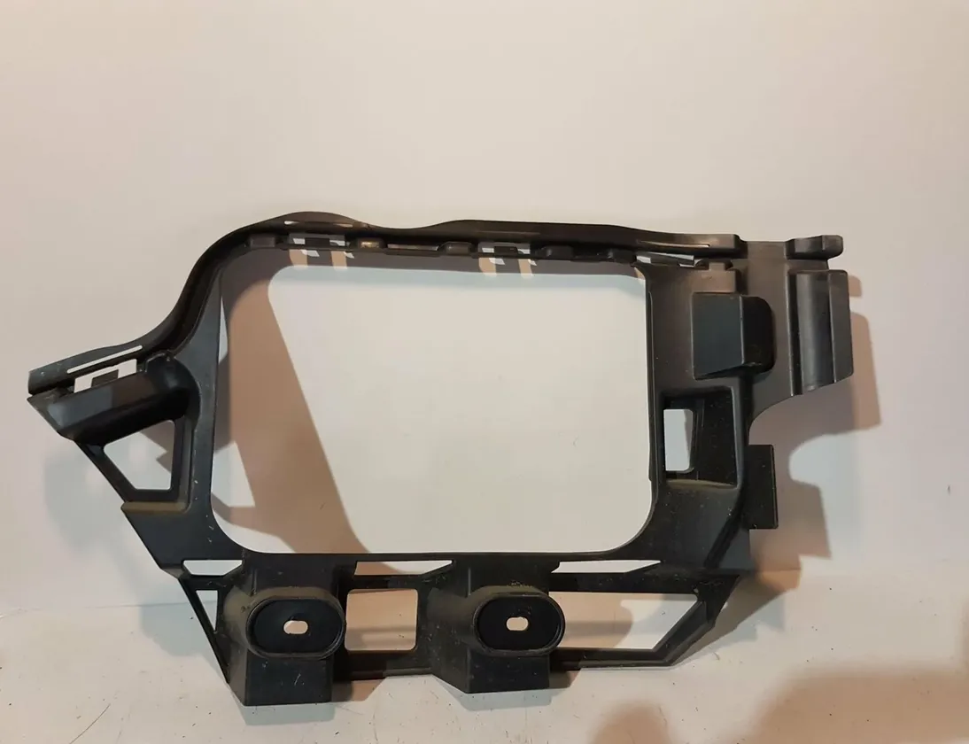 VOLKSWAGEN Touareg 2 generation (2010-2018) Держатель заднего бампера правый 7P6807376B 30228978