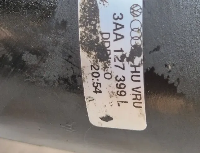 VOLKSWAGEN Passat B7 (2010-2015) Корпус топливного фильтра 3AA127399L,7N0127400 31720849