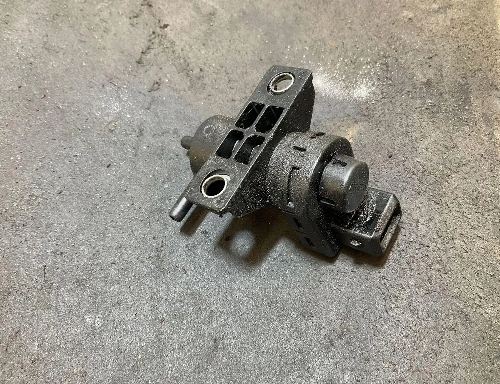 RENAULT Trafic 3 generation (2014-2023) Mágneses szelep 8200762162,7700113709 33803954