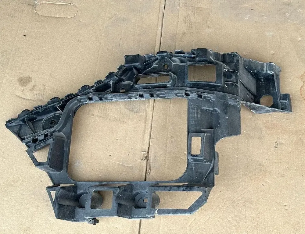 VOLKSWAGEN Touareg 2 generation (2010-2018) Jobb hátsó lökhárító konzolja 7P6807393A 31420126