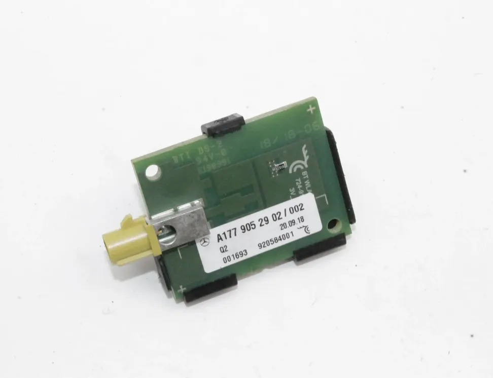 MERCEDES-BENZ A-Class W177 (2018-2024) Bootlid Antenna Amplifier A1779052902 27436376