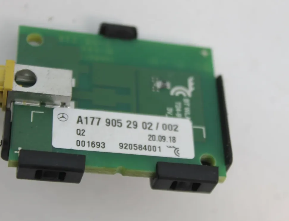 MERCEDES-BENZ A-Class W177 (2018-2024) Bootlid Antenna Amplifier A1779052902 27436376