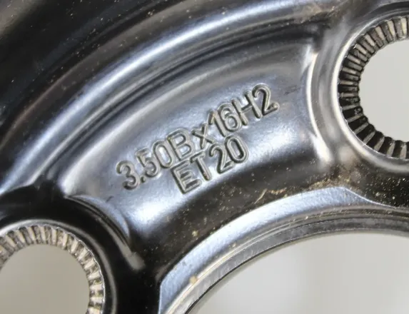 MERCEDES-BENZ C-Class W204/S204/C204 (2004-2015) Pótkerék A2044000302 32998915