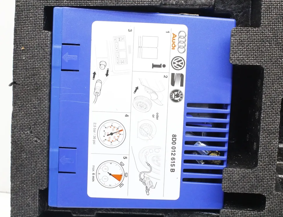 AUDI TT 8J (2006-2014) Szerszámkészlet 8J0864501J 33588188