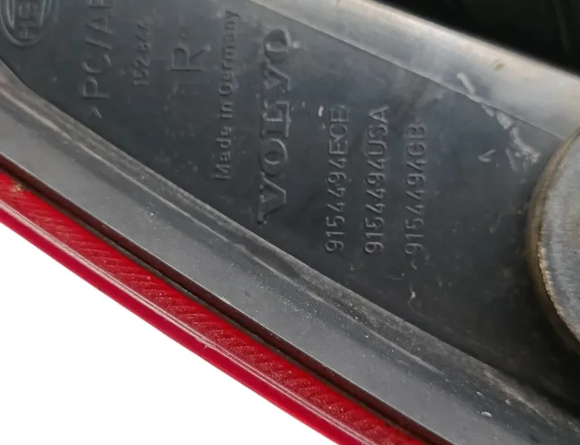 VOLVO V70 2 generation (2000-2008) Jobb hátsó lámpa  9154494 33366778