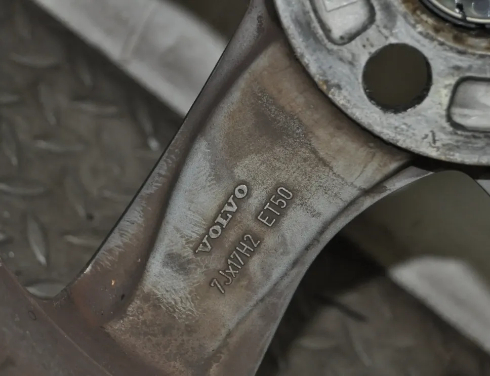 VOLVO V40 2 generation (2012-2020) Kerék 7jx1731423521 12047319