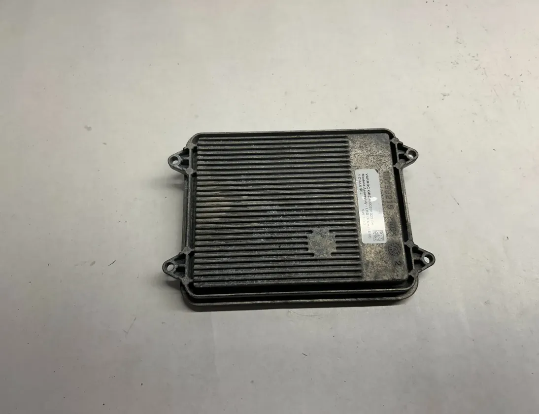 TESLA Model X 1 generation (2015-2024) LED-lámpák vezérlőegysége 0020102204,00199215,00201022-04 32059535