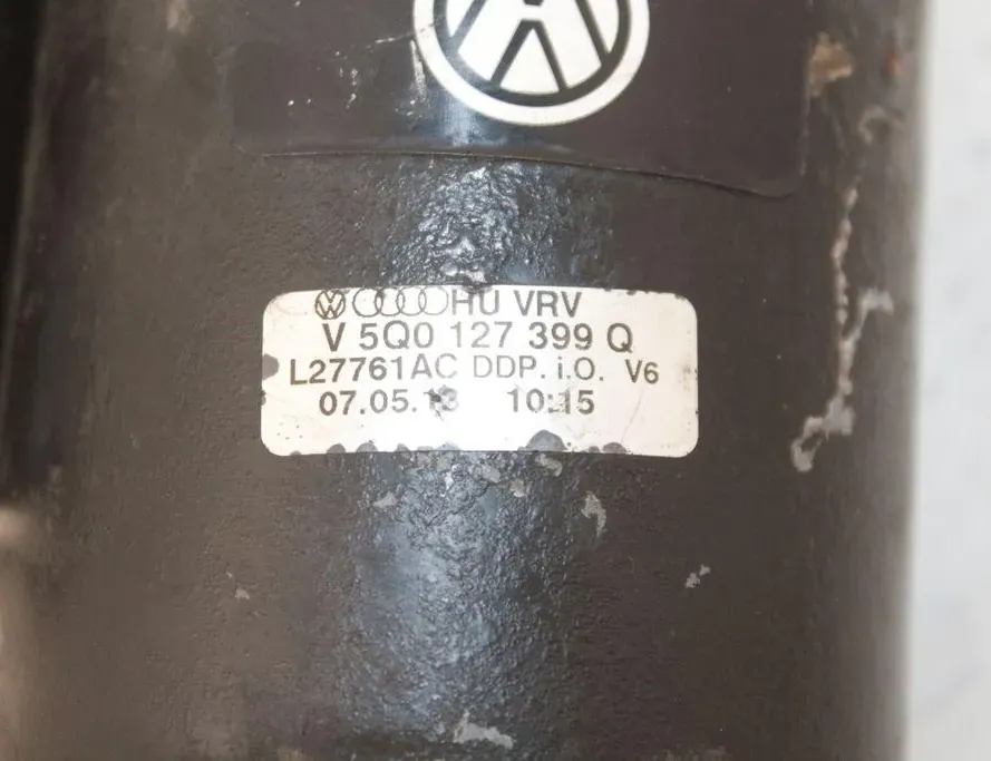 VOLKSWAGEN Golf 8 generation (2019-2023) Üzemanyagszűrő-ház 5Q0127399Q,5Q0127400F 33302738