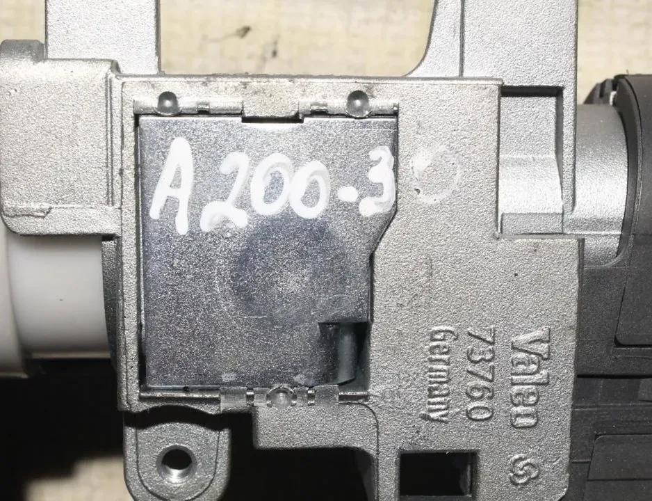 VOLVO XC90 1 generation (2002-2014) Gyújtászár 8621509 29828551