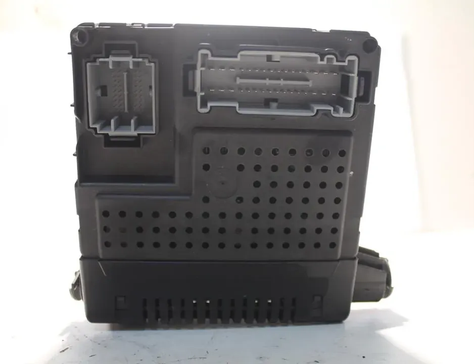 VOLVO XC90 1 generation (2002-2014) Biztosítószekrény 30786890 34831392