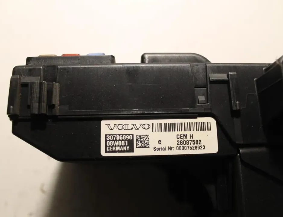 VOLVO XC90 1 generation (2002-2014) Biztosítószekrény 30786890 34831392