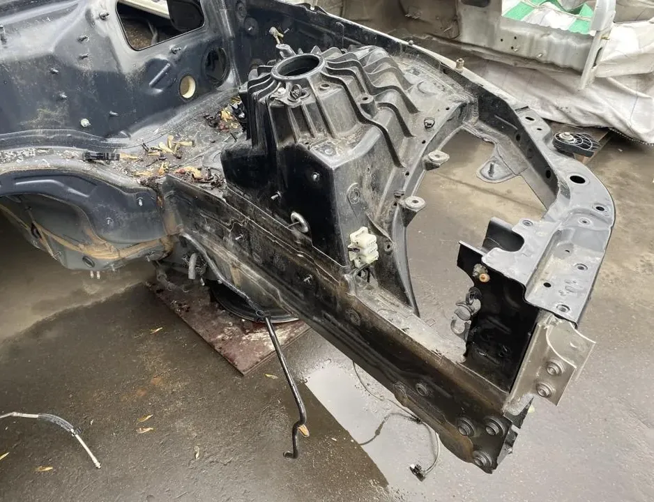 MERCEDES-BENZ C-Class W206 (2021-2023) Bal első negyed 34832505