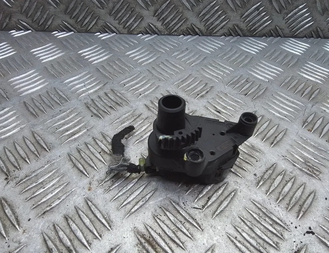 SEAT Alhambra 1 generation (1996-2010) Légkondicionáló légszelep motorja 7m3907511d,ym2h19e616ca 23859663