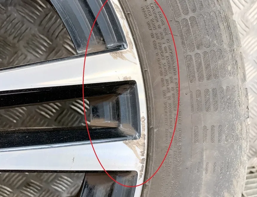 VOLVO V40 2 generation (2012-2020) Kerék 31445799 10877651