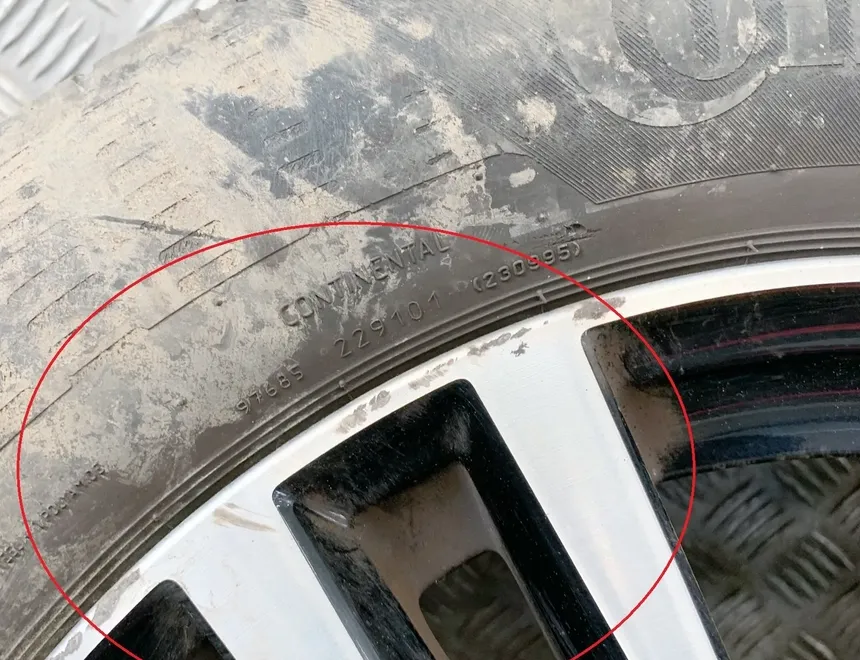 VOLVO V40 2 generation (2012-2020) Kerék 31445799 10877651