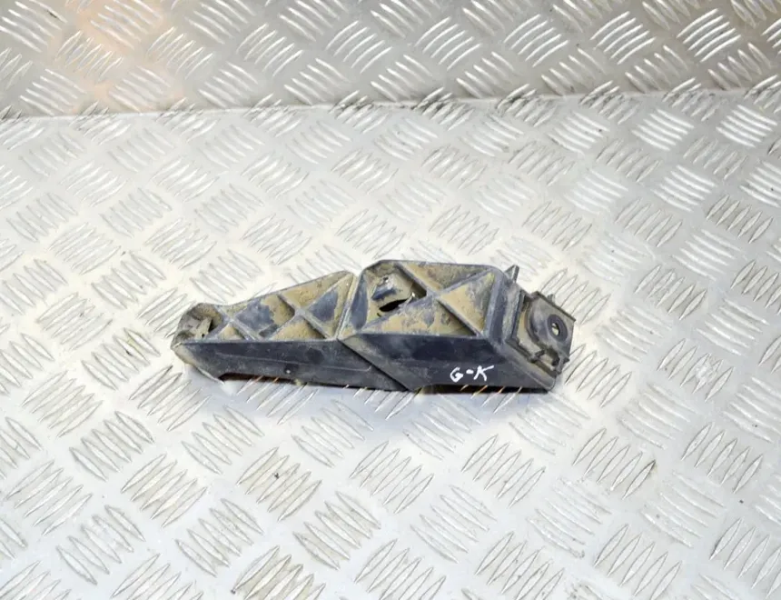 VOLKSWAGEN Touareg 2 generation (2010-2018) Jobb hátsó lökhárító konzolja 11748297