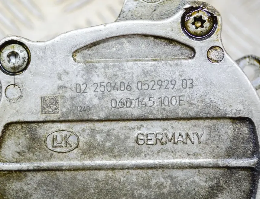 VOLKSWAGEN Passat B6 (2005-2010) Vákuumszivattyú 06D145100E 13677188