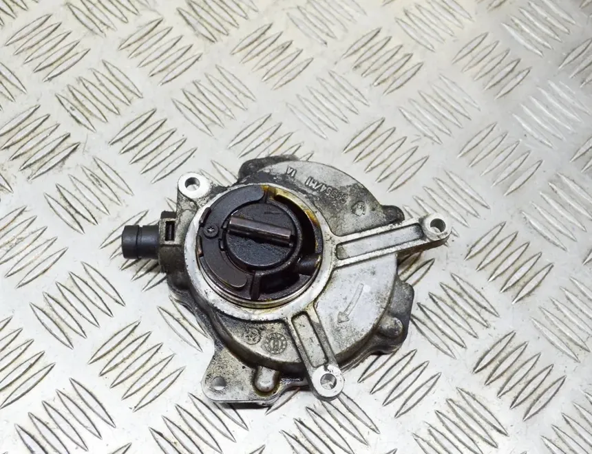 VOLKSWAGEN Passat B6 (2005-2010) Vákuumszivattyú 06D145100E 13677188