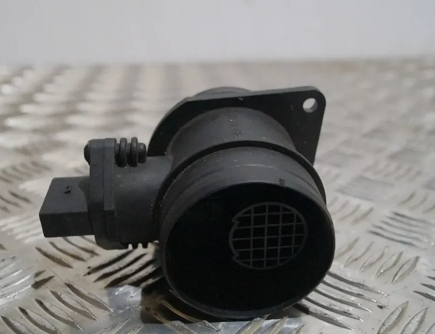 AUDI A4 B5/8D (1994-2001) Levegőáram-érzékelő, MAF 0281002531038906461B 1812802