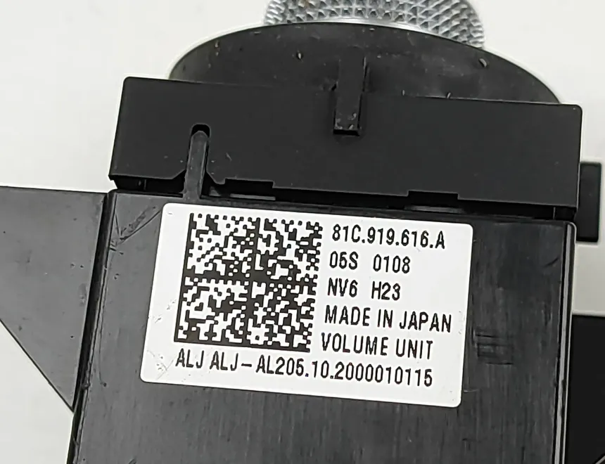 AUDI Q2 1 generation (2016-2024) Кнопки музыкального проигрывателя 81C919616A 30666653