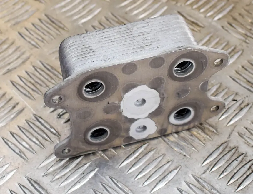 VOLKSWAGEN Polo 5 generation (2009-2017) Масляный радиатор 04E117021K 4049532