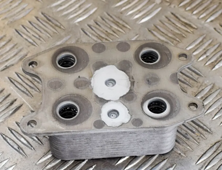 VOLKSWAGEN Polo 5 generation (2009-2017) Масляный радиатор 04E117021K 4049532