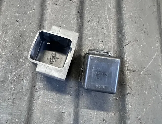 HONDA VTR Biztosítékdoboz MR5,KBG 34507536