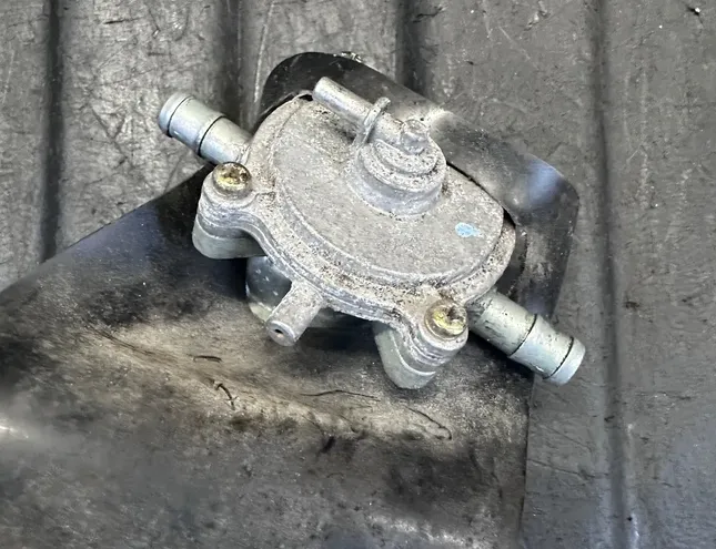 HONDA VTR Üzemanyag-szivattyú PETROLPUMP 34507837