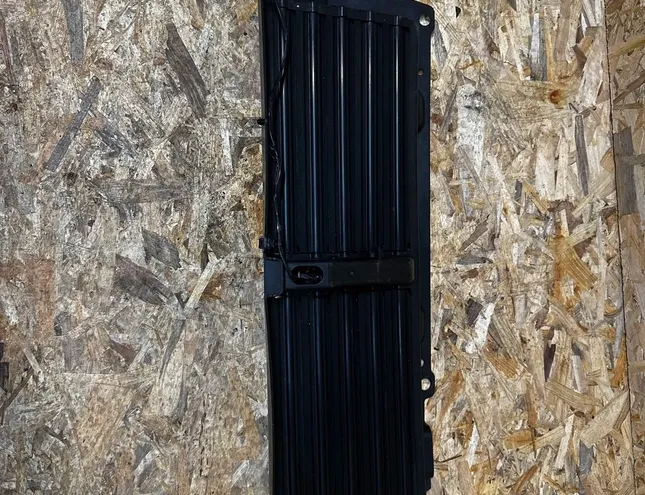 LAND ROVER Range Rover Sport 2 generation (2013-2022) Külső szellőzőrács DK62-8475-AD,6466R420 32863084