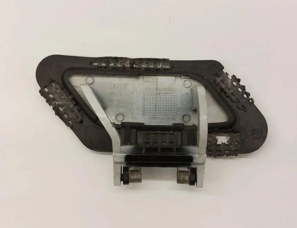 AUDI A3 8P (2003-2013) Крышка омывателя фар правой стороны 8P0955275A 34445926