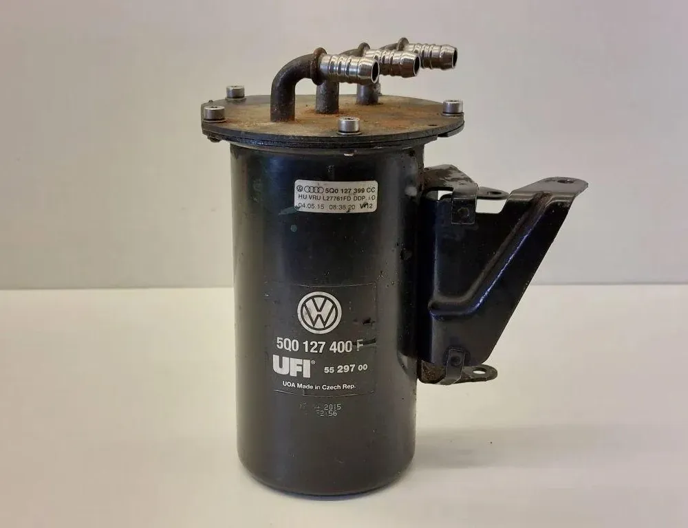 VOLKSWAGEN Passat B8 (2014-2023) Üzemanyagszűrő-ház 5Q0127400F,5Q0127399CC 34452591