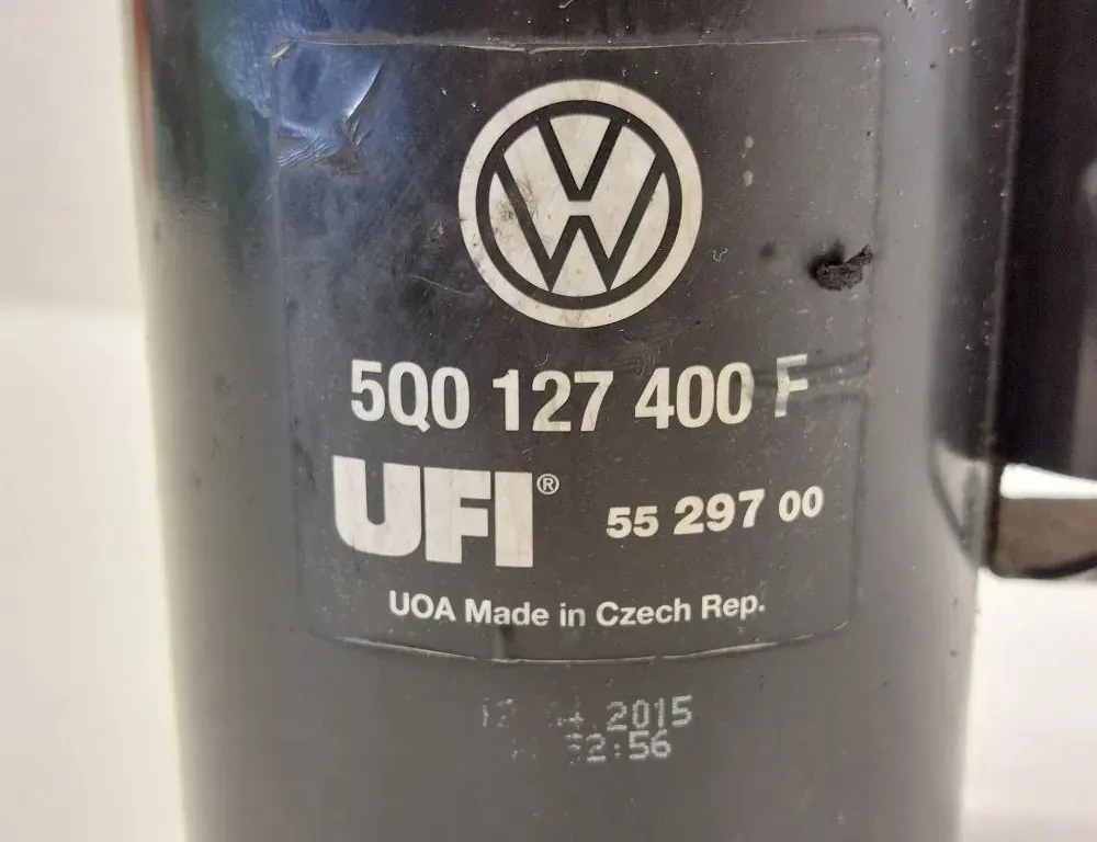VOLKSWAGEN Passat B8 (2014-2023) Üzemanyagszűrő-ház 5Q0127400F,5Q0127399CC 34452591