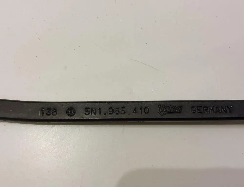 VOLKSWAGEN Tiguan 1 generation (2007-2017) Front Wiper Arms 5N1955410 34328017
