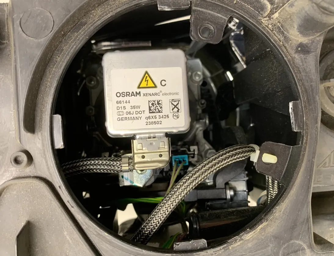 BMW X3 F25 (2010-2017) Front Right Headlight 7277004 30982226