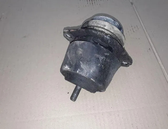 AUDI Q7 4L (2005-2015) Első motorkonzol 7L6199131A 25536384