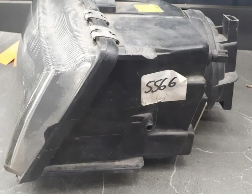 FORD Scorpio 1 generation (1985-1994) Jobb első fényszóró 30123092