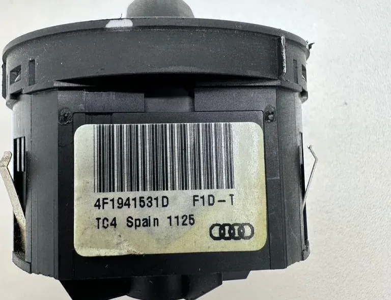 AUDI A6 C6/4F (2004-2011) Fényszórókapcsoló vezérlőegysége 4F1941531D 34143657