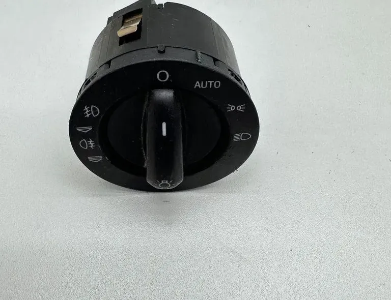 AUDI A6 C6/4F (2004-2011) Fényszórókapcsoló vezérlőegysége 4F1941531D 34143657